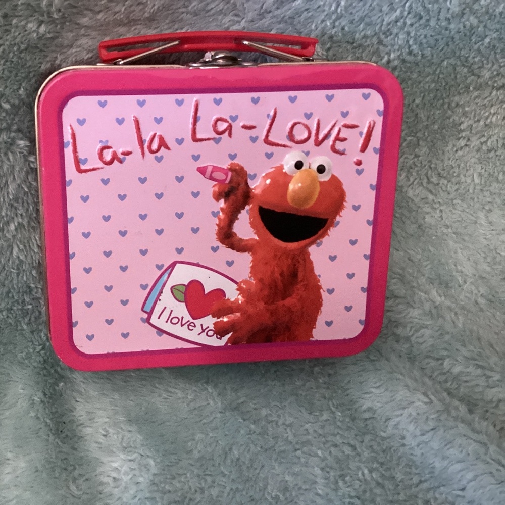 Vintage 2007 Sesame Street La-la La-Love Elmo Mini Lunch box 3D Embossed